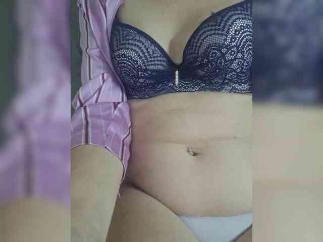 Angela03a webcam