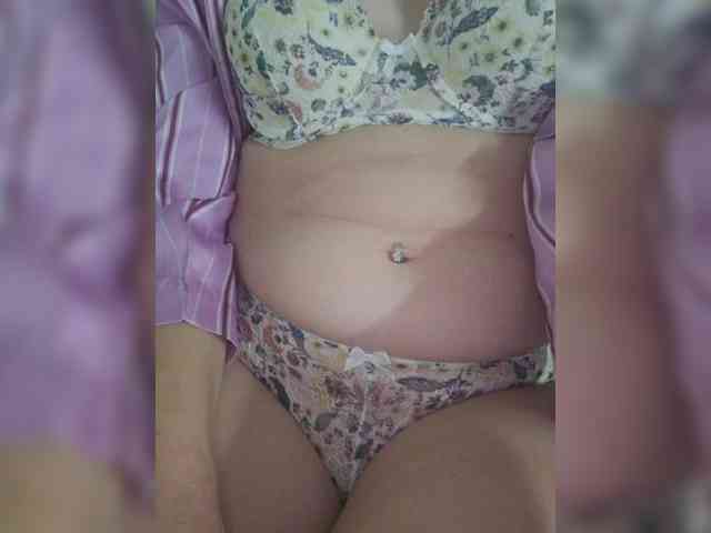 Angela03a webcam