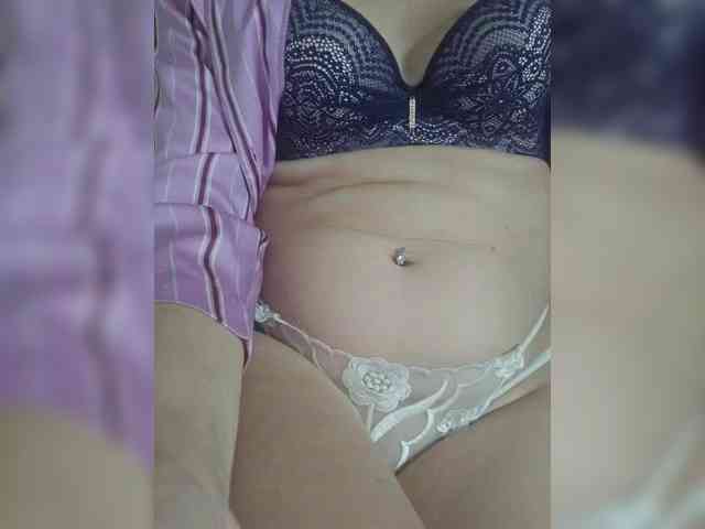 Angela03a webcam