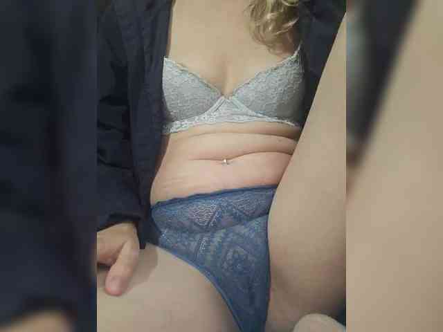 Angela03a webcam