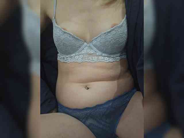 Angela03a webcam