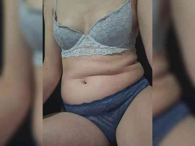 Angela03a webcam