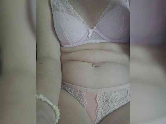 Angela03a webcam