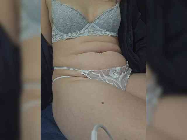 Angela03a webcam