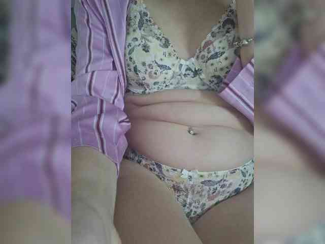 Angela03a webcam
