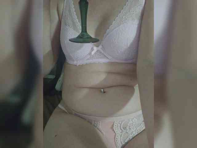 Angela03a webcam