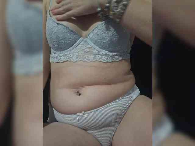 Angela03a webcam