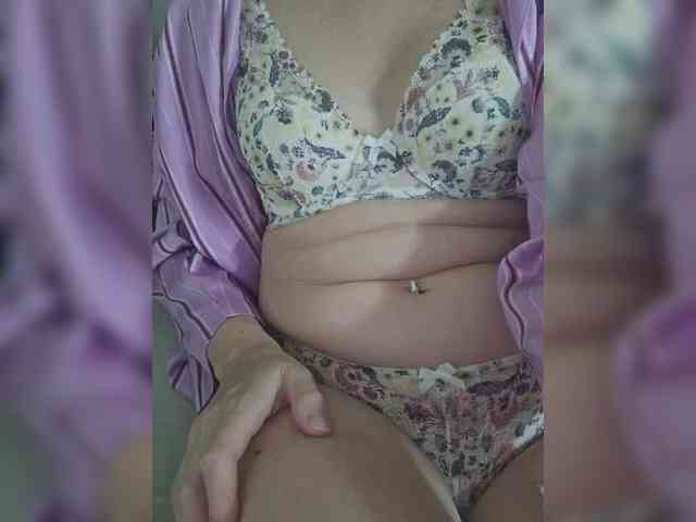 Angela03a webcam