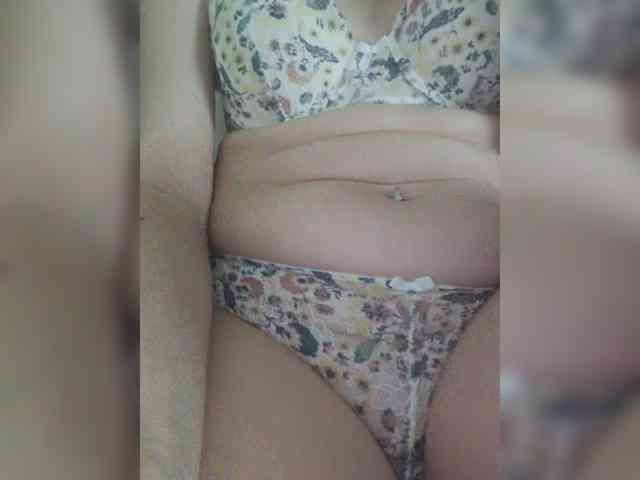 Angela03a webcam