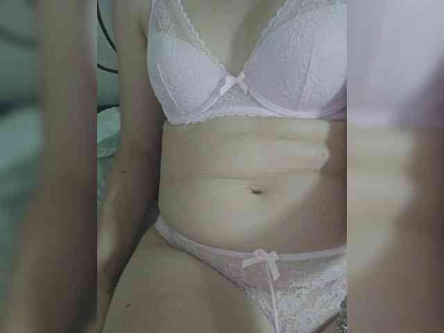 Angela03a webcam