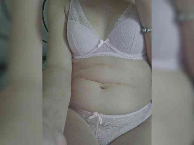 Angela03a webcam