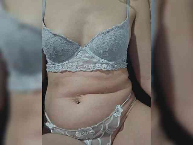 Angela03a webcam