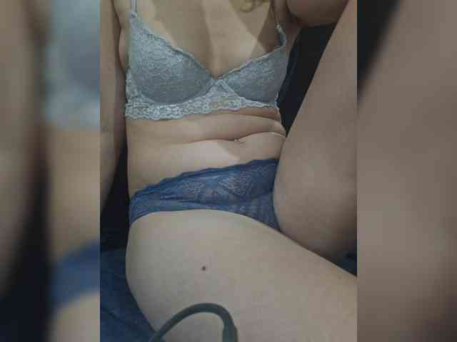 Angela03a webcam