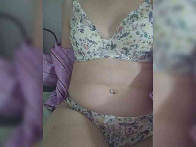 Angela03a webcam