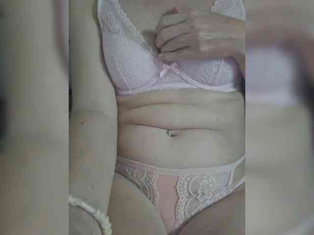 Angela03a webcam