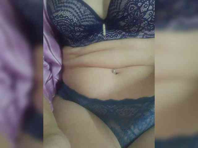 Angela03a webcam
