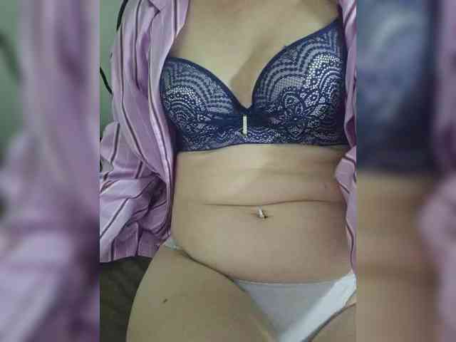 Angela03a webcam