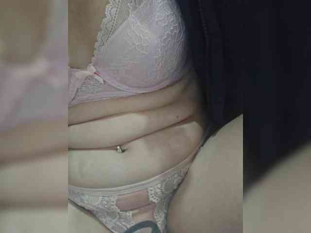 Angela03a webcam