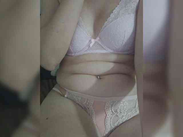 Angela03a webcam