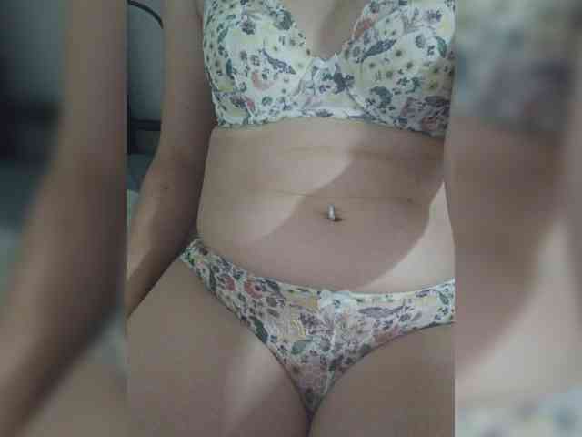 Angela03a webcam