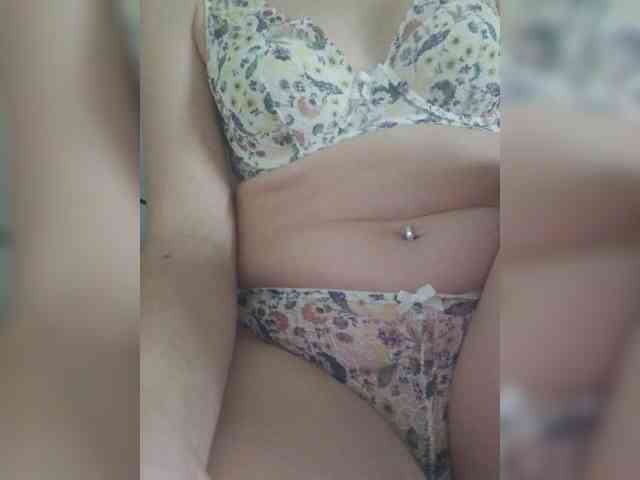 Angela03a webcam