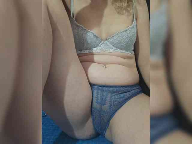 Angela03a webcam