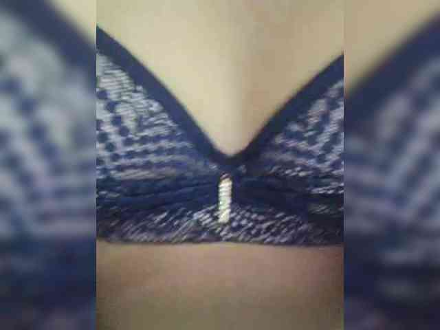 Angela03a webcam