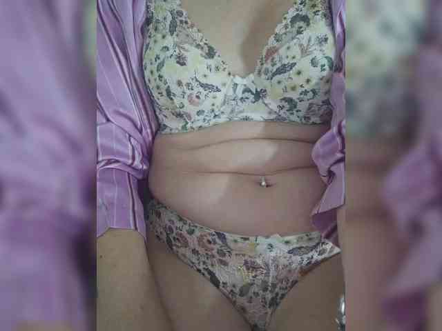 Angela03a webcam
