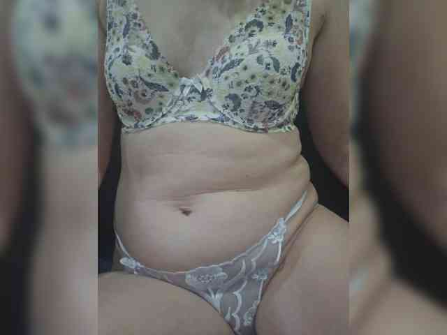 Angela03a webcam