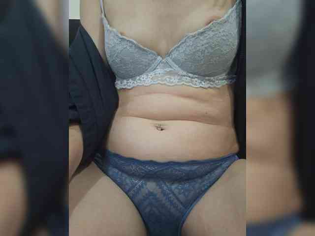 Angela03a webcam
