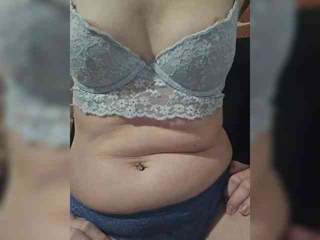 Angela03a webcam