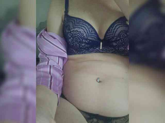 Angela03a webcam