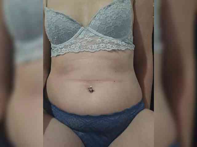 Angela03a webcam
