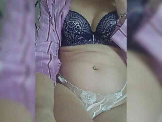 Angela03a webcam