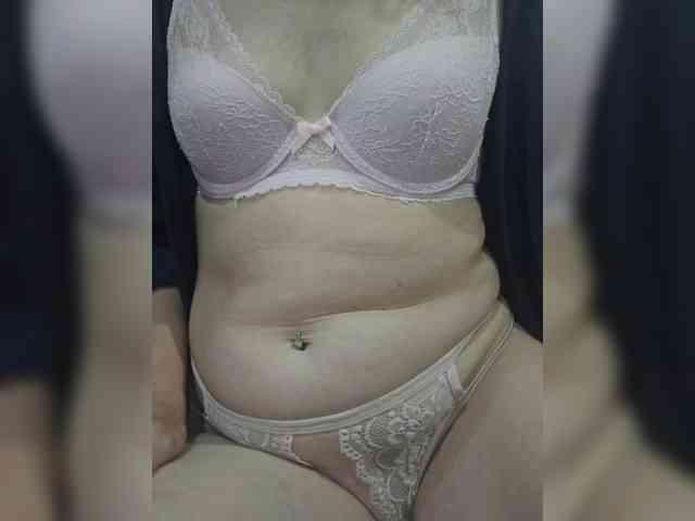 Angela03a webcam
