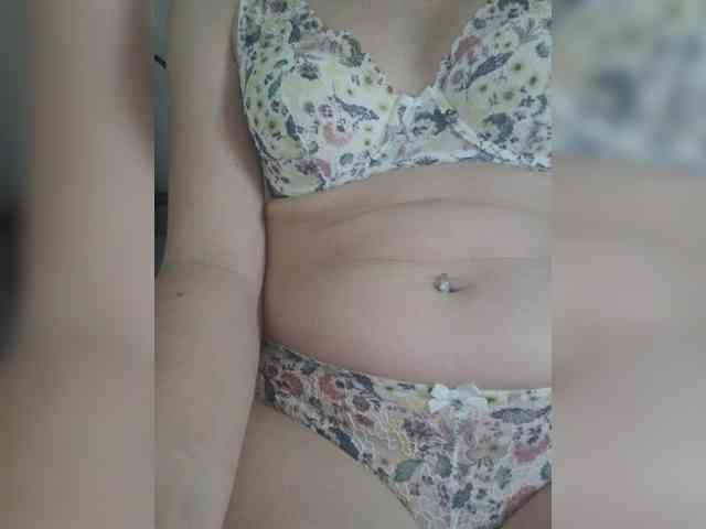 Angela03a webcam
