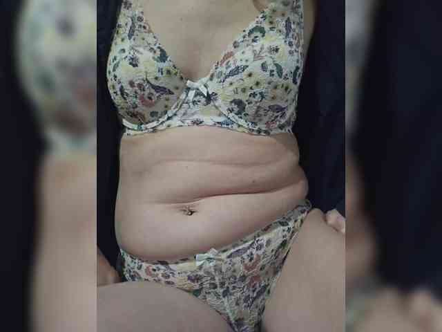 Angela03a webcam