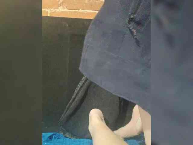 Angela03a webcam