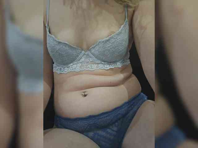 Angela03a webcam
