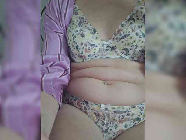 Angela03a webcam