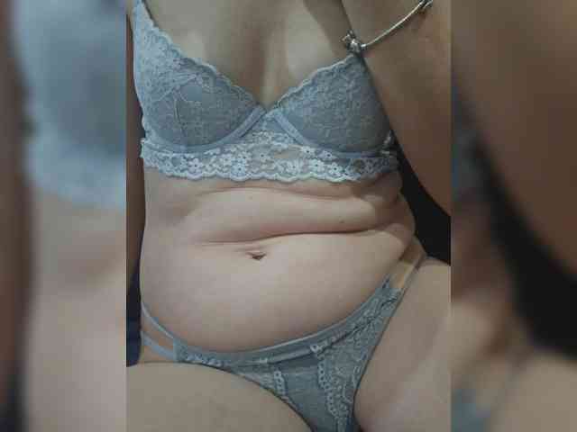 Angela03a webcam
