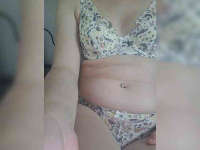 Angela03a webcam