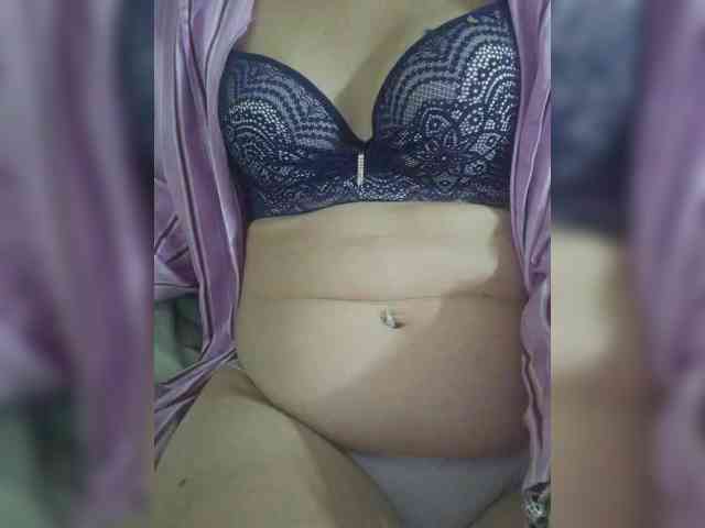 Angela03a webcam