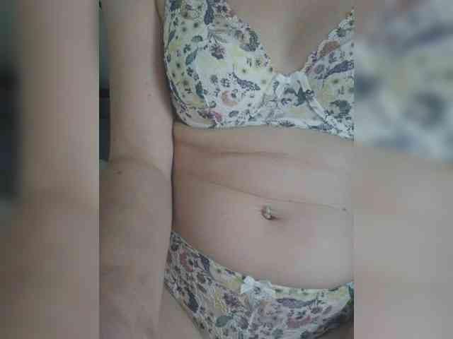 Angela03a webcam