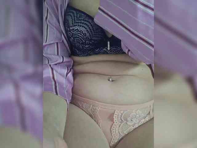 Angela03a webcam