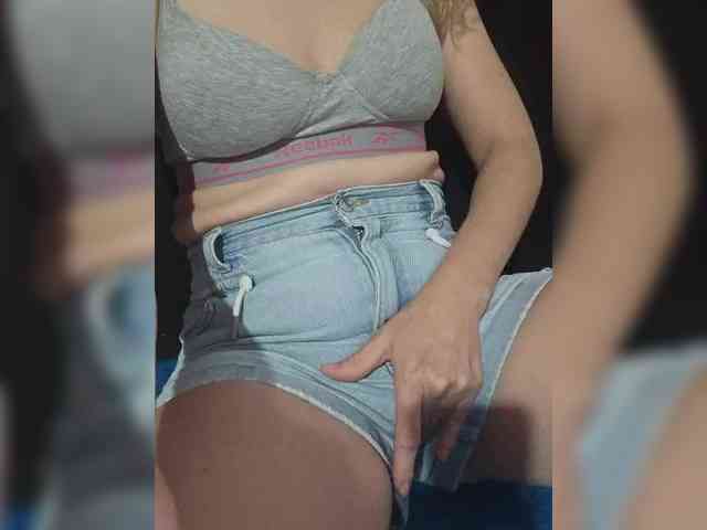 Angela03a webcam