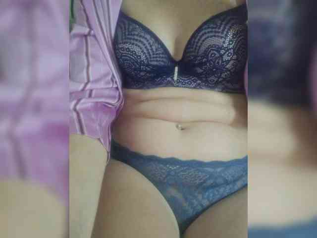 Angela03a webcam