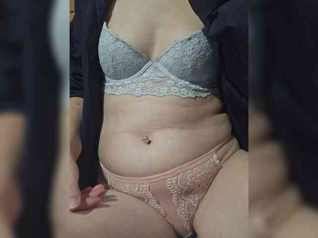 Angela03a webcam