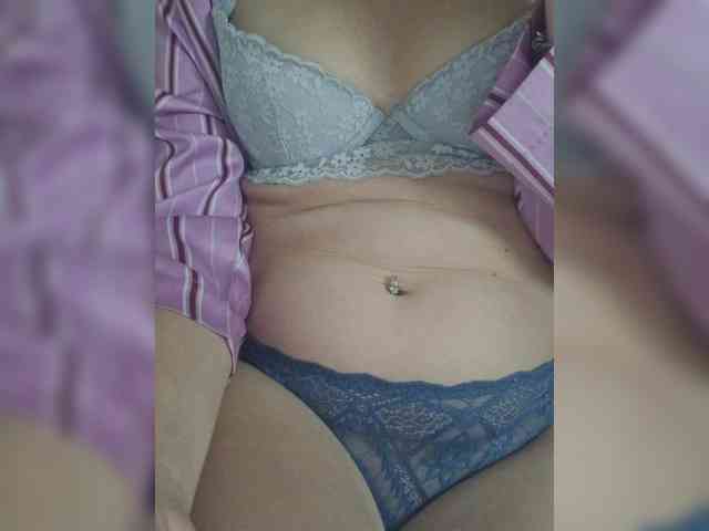 Angela03a webcam