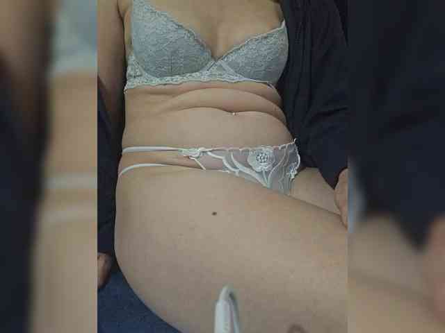 Angela03a webcam